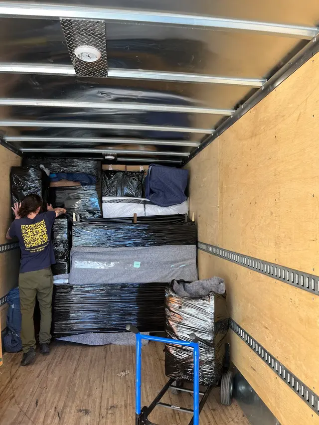 Illuminated Moving & Packing — photo from the business 3
