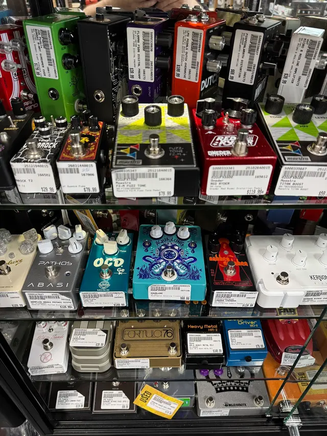 Music Go Round — photo from the business 8