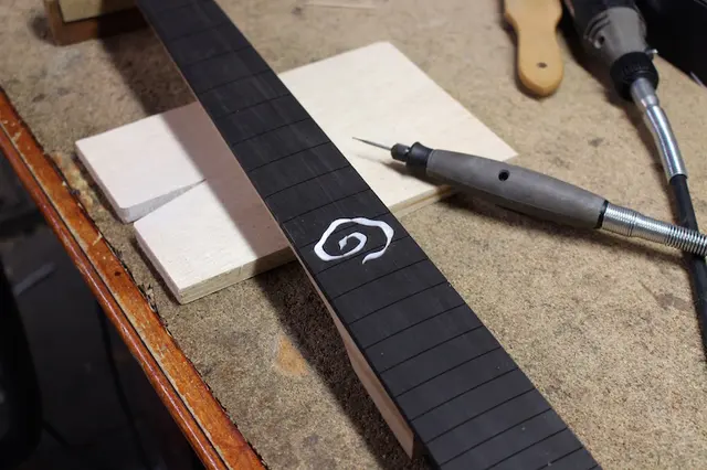 Rauen Guitars — photo from the business 4
