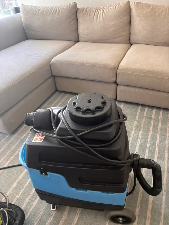 Rocky Clean - Couch Cleaning LLC — photo from the business 4