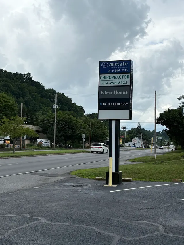 Pond Lehocky — photo from the business 2