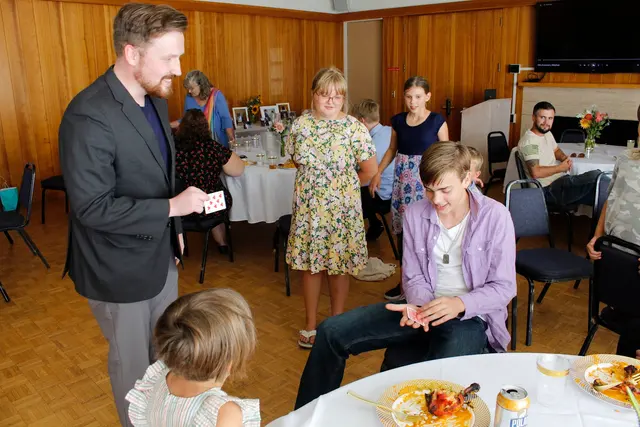 Magician & Mentalist Finn Joseph — photo from the business 10