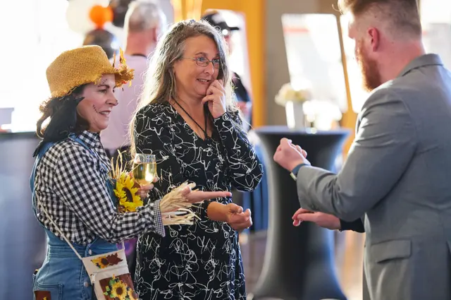 Magician & Mentalist Finn Joseph — photo from the business 12