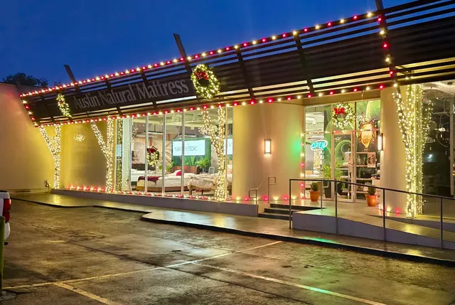 Humbug Holiday Lighting of Central Austin-Round Rock-Pflugerville — customer photo 4