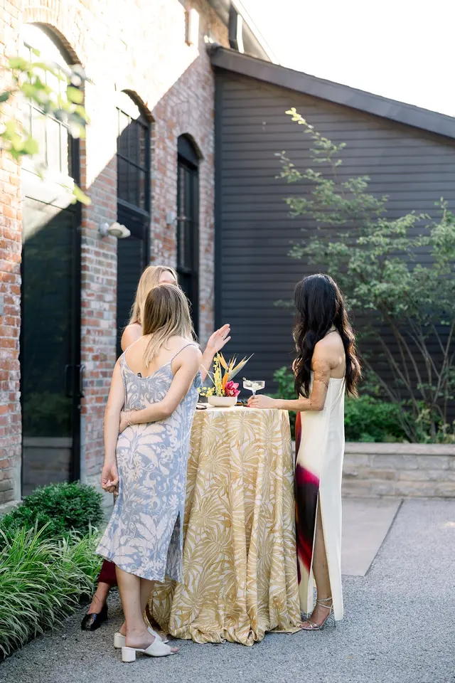 The Ellis — photo from the business 9