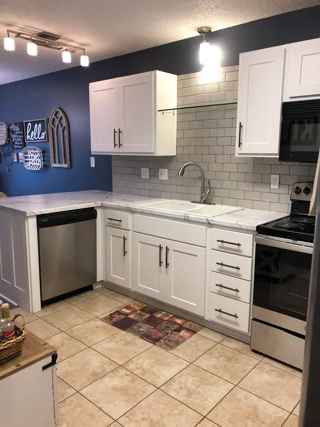 Kitchen Refresh Milwaukee — photo from the business 9