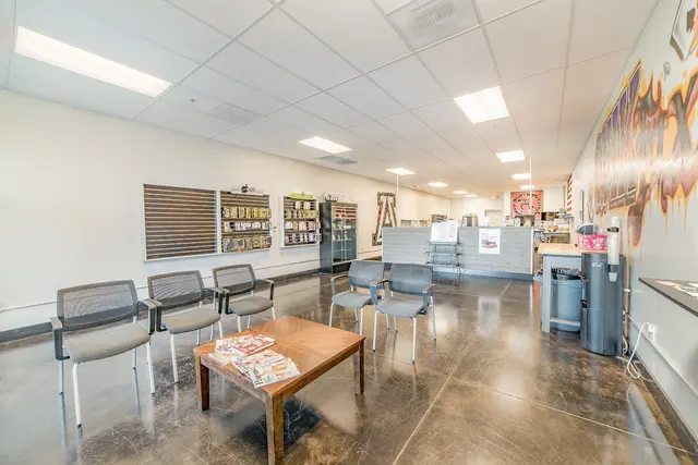 Quik Fix Phone Repair - East — photo from the business 11