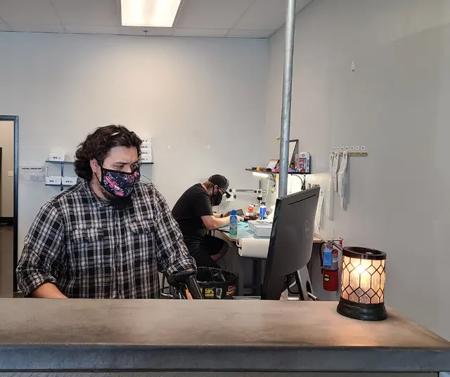 Quik Fix Phone Repair - East — photo from the business 6