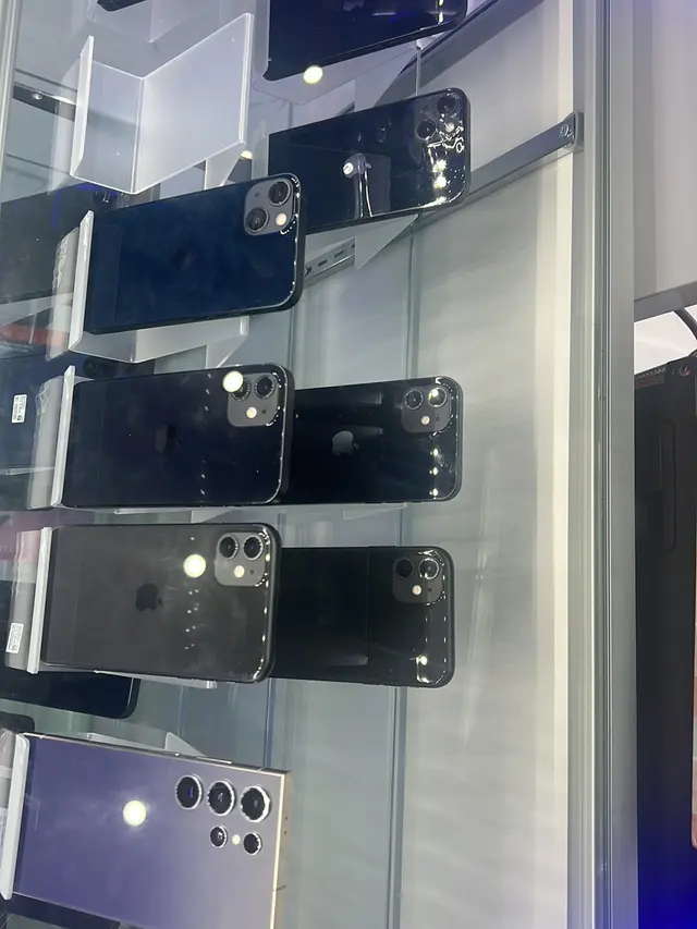 Cellaxs - Phone Repair — customer photo 4