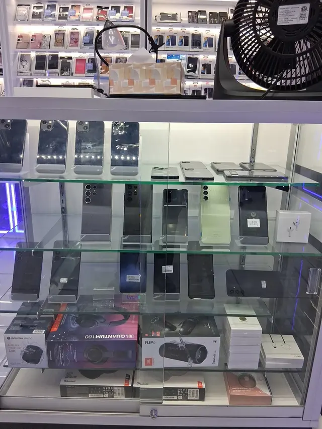 Cellaxs - Phone Repair — customer photo 12
