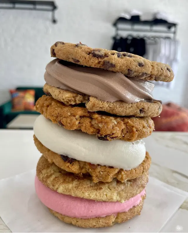 Aiskrimu Ice Cream Bar — photo from the business 8