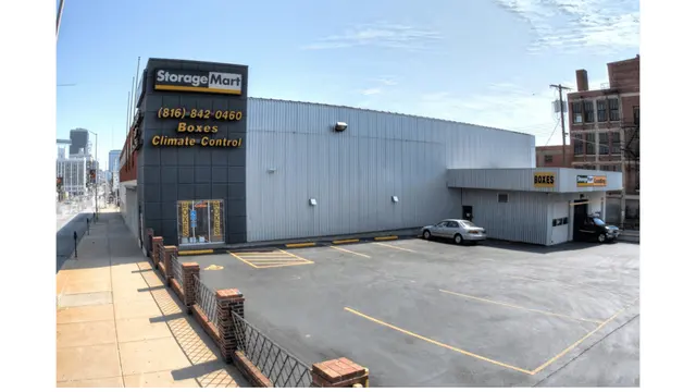 StorageMart — photo from the business 1
