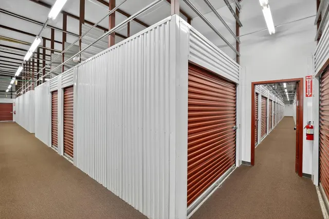 StorageMart — photo from the business 2