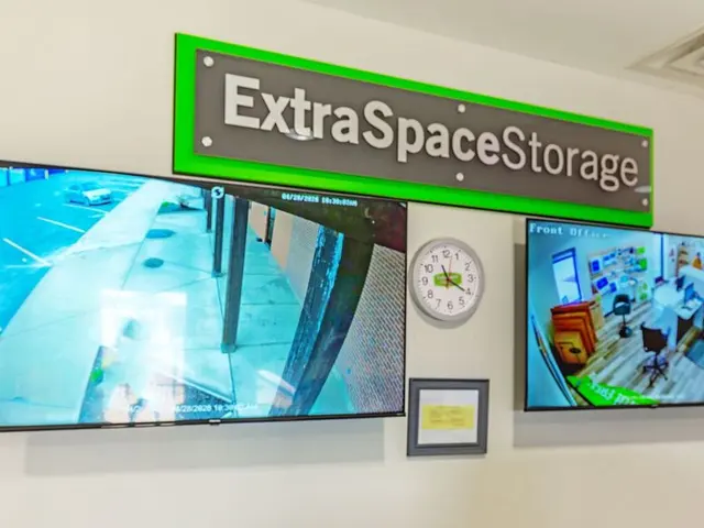 Extra Space Storage — photo from the business 7