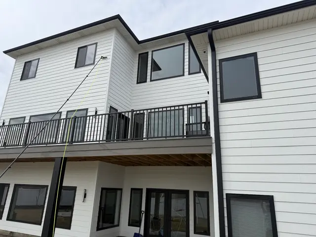 Vanguard Window Cleaning & Holiday Lighting — photo from the business 4