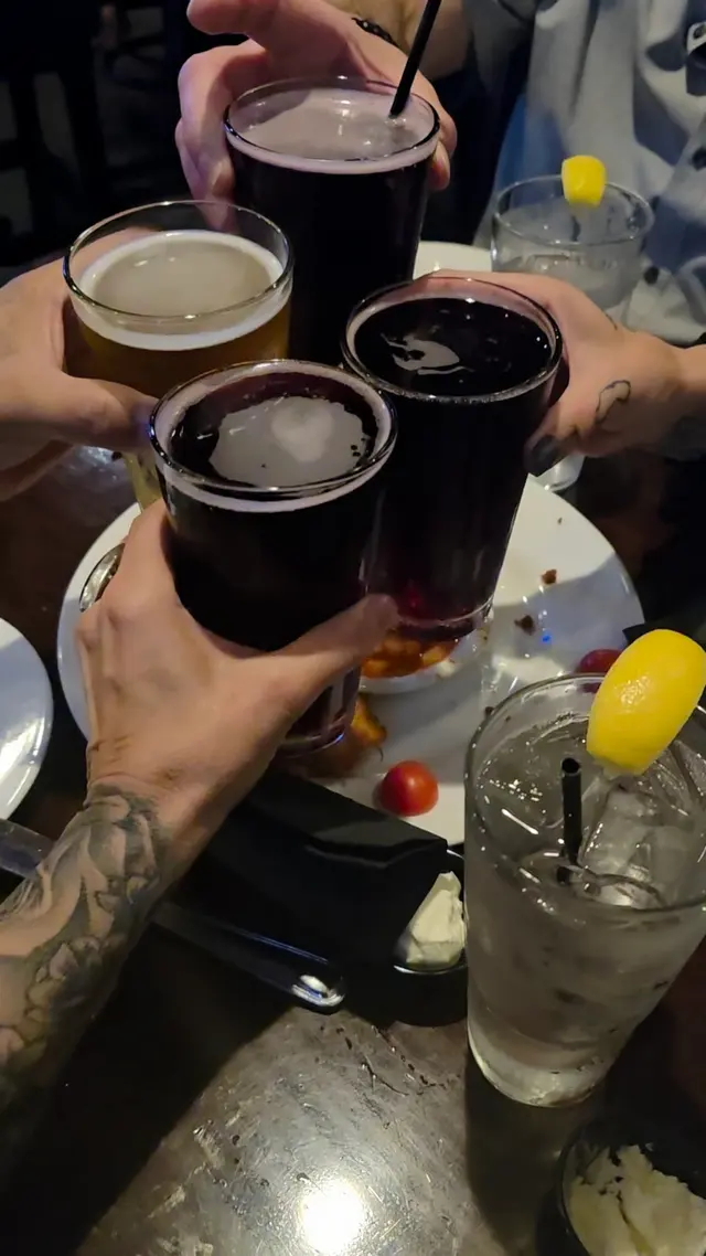 Mr. V's Bar and Grill — customer photo 9