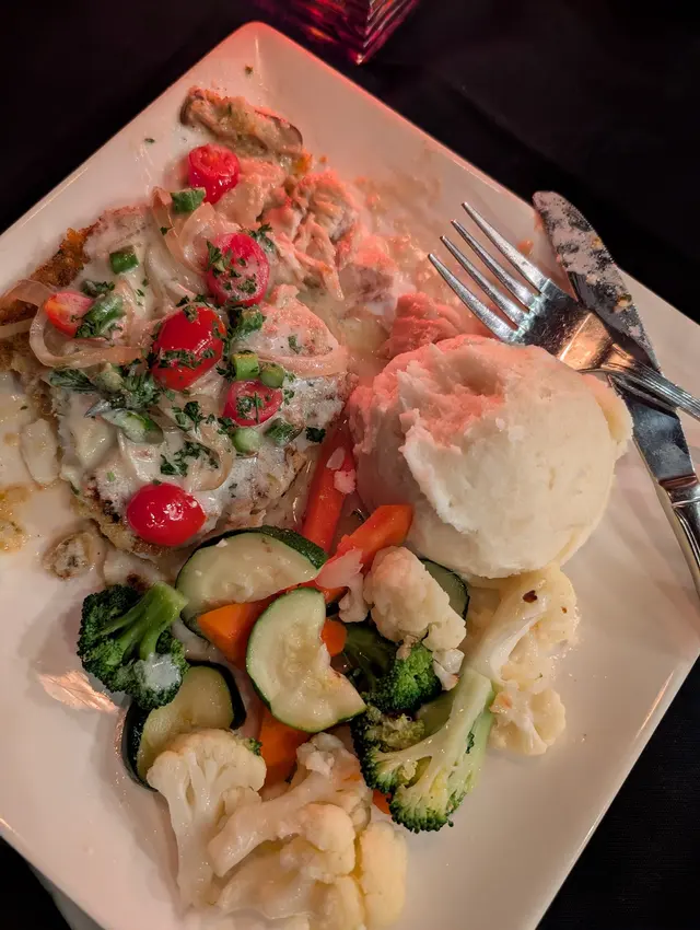 Mr. V's Bar and Grill — customer photo 6
