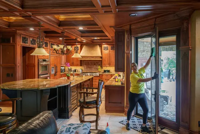 Paragon Commercial & Residential Cleaning — photo from the business 3