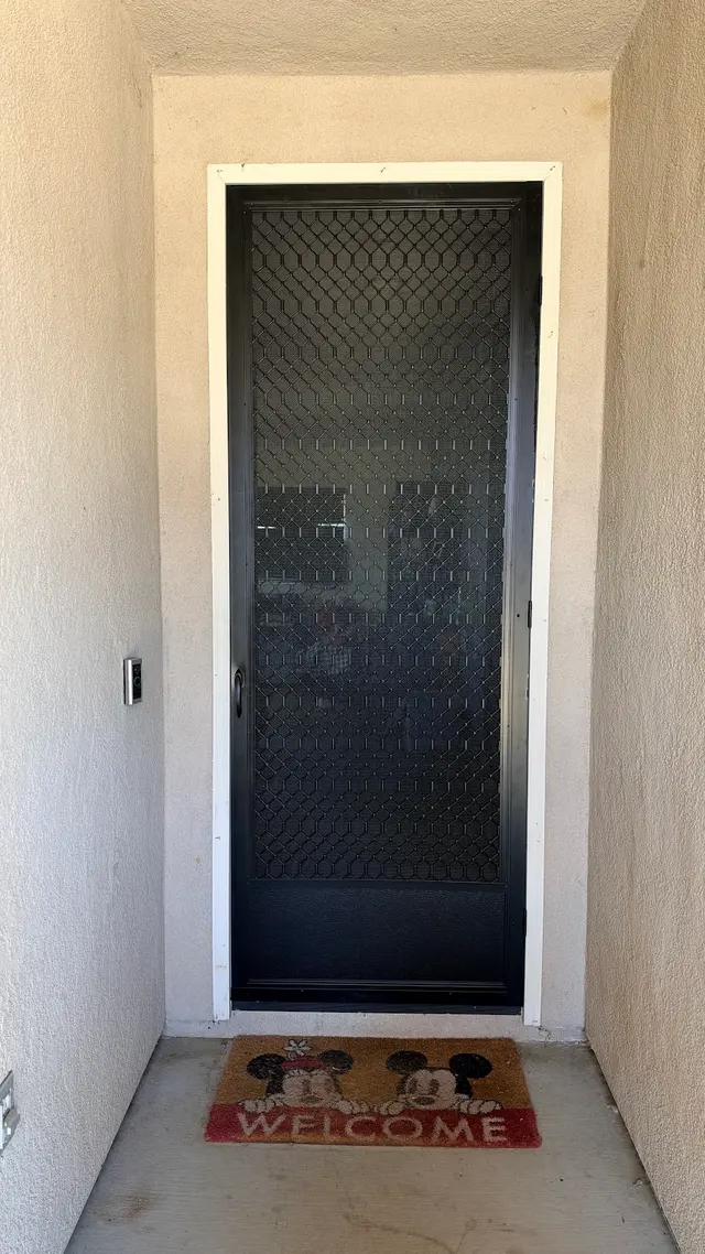 S.O.S. Mobile Screens — customer photo 2