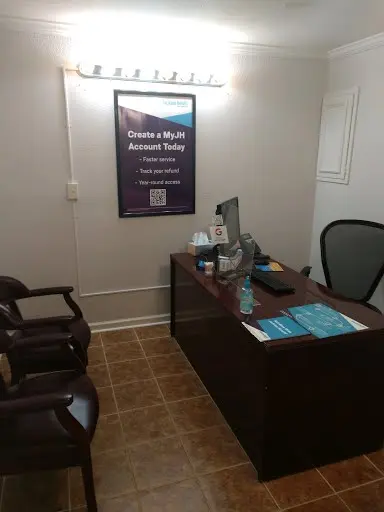 Jackson Hewitt Tax Service — photo from the business 4