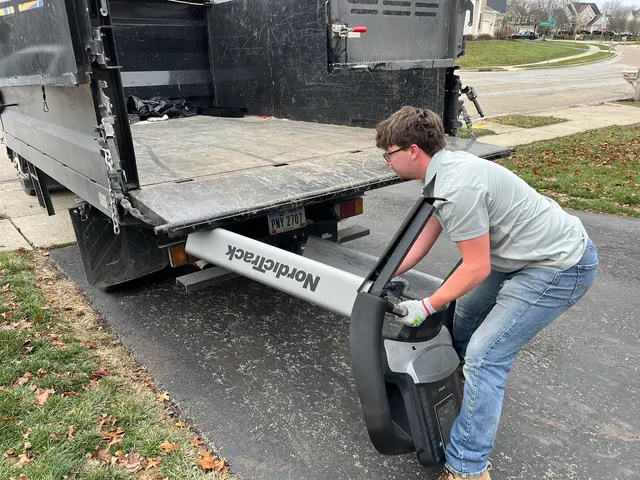 Lug Stars Junk Removal — photo from the business 10
