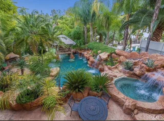 Kayla Fox | Realtor — photo from the business 12