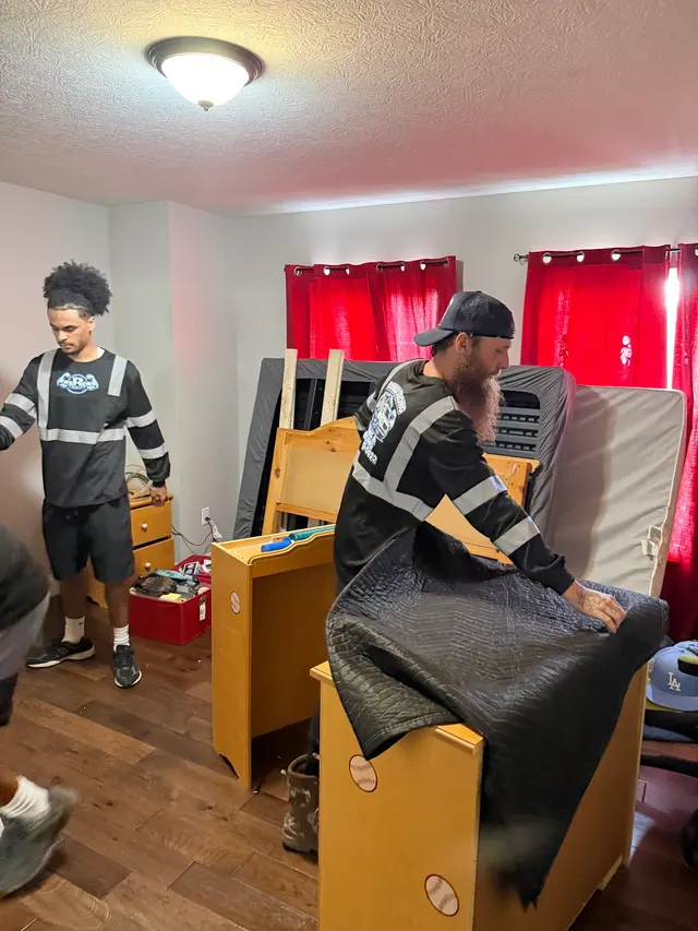 Bond Strong Moving & Hauling — photo from the business 7