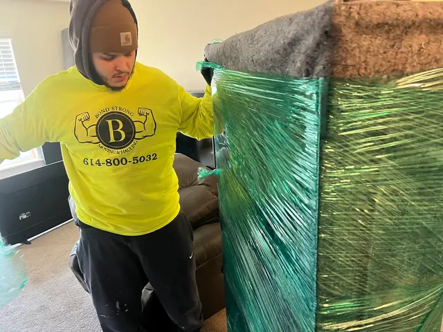 Bond Strong Moving & Hauling — photo from the business 2