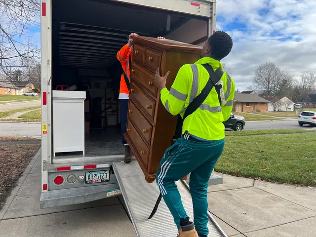 Bond Strong Moving & Hauling — photo from the business 9
