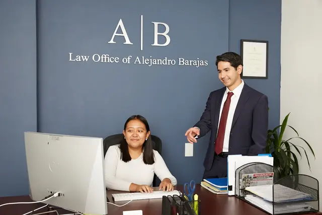 ABOGADO DE INMIGRACIÓN ALEJANDRO BARAJAS — photo from the business 7