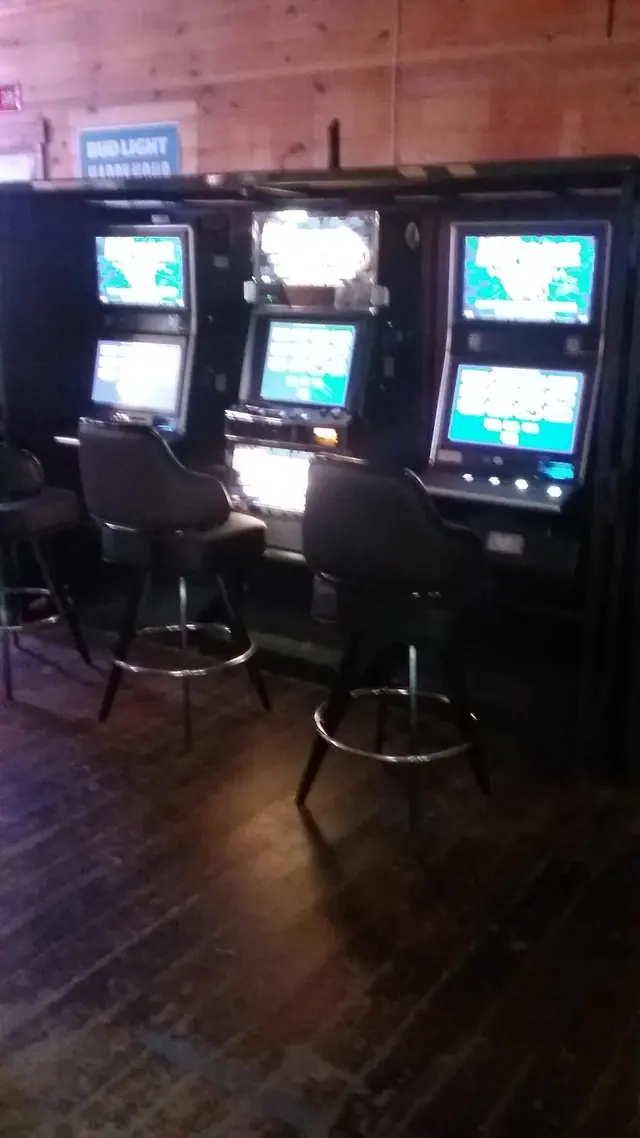 Boomer's Lounge — customer photo 5