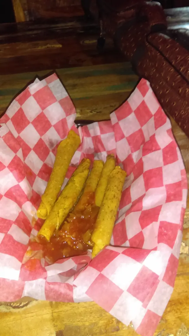 Pinky's on the Bayou — customer photo 10