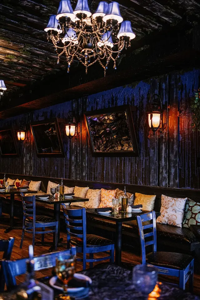 Red Bottle Bar & Cocktail Lounge — photo from the business 3