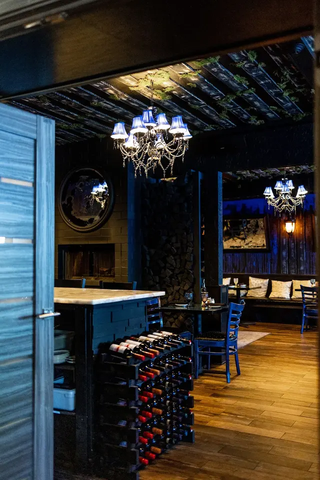 Red Bottle Bar & Cocktail Lounge — photo from the business 7