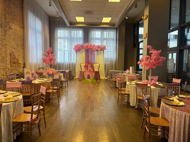 The Avenue Downtown Event Center (salon de fiestas) — photo from the business 3
