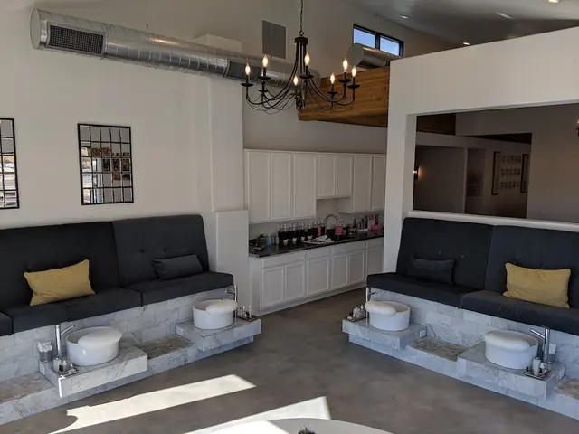 greentoes North Nail Salon, Massage and Day Spa — photo from the business 12