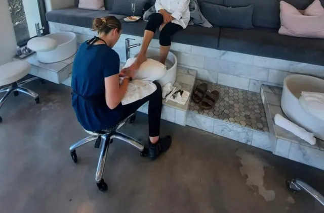 greentoes North Nail Salon, Massage and Day Spa — photo from the business 4