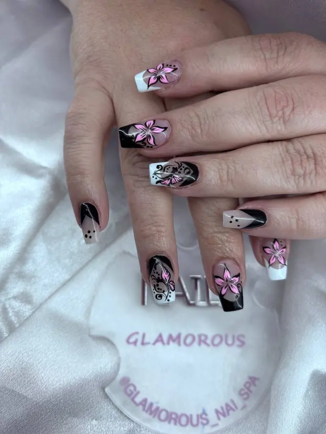 Glamorous Nail Spa — photo from the business 3