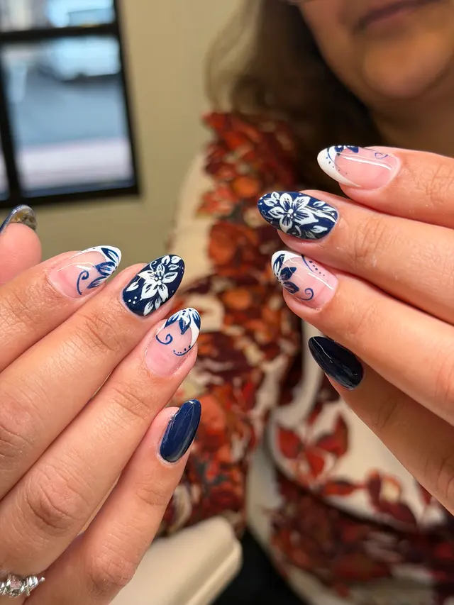 Gloss & Glow Luxury Nail Spa — photo from the business 7