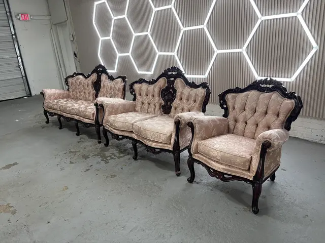Sovalle upholstery — photo from the business 6