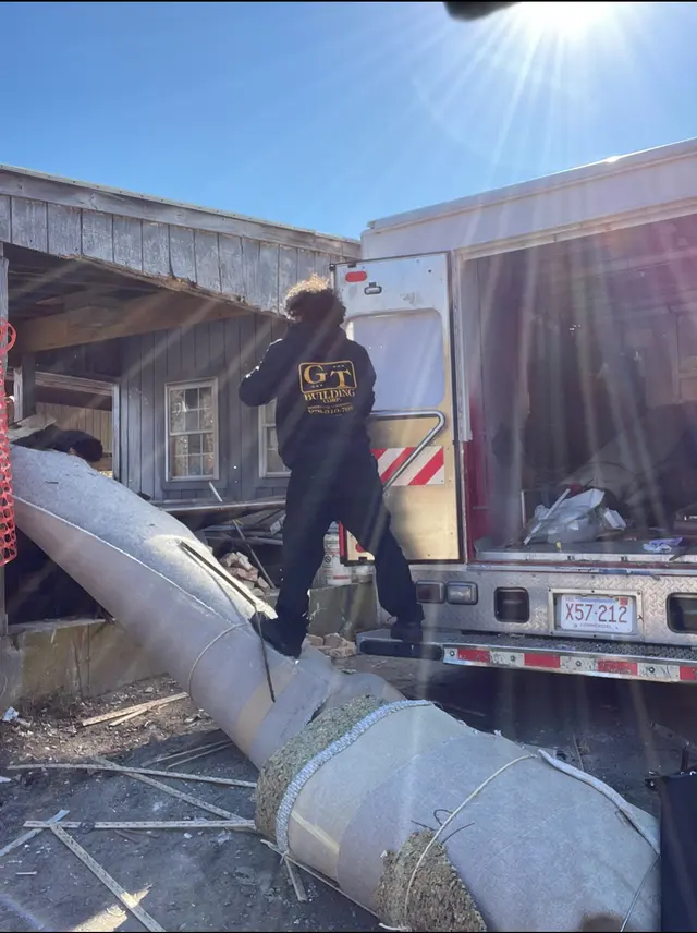 Emergency cleanup crew — photo from the business 4