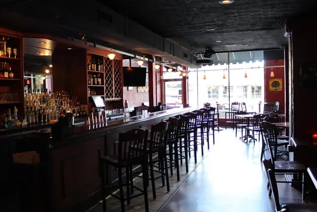 The Fairmount Cocktail Bar — photo from the business 5