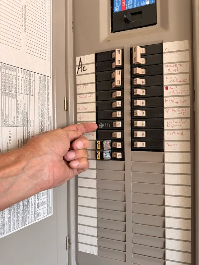 Mr. Electric of Dallas — customer photo 8