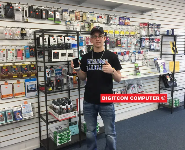 Digitcom Computer & Cell Phone Repair — photo from the business 11