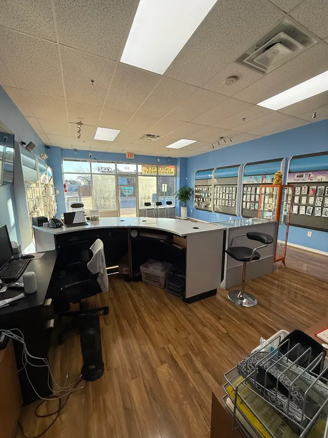 iFixScreens Deer Park — photo from the business 6