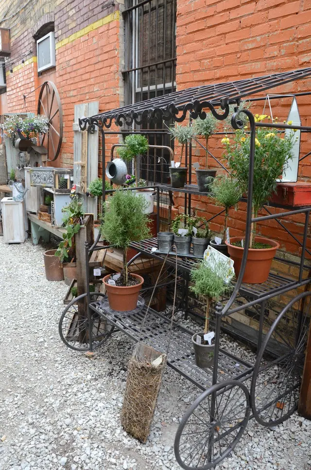 Rustic and Reclaimed Market — customer photo 2