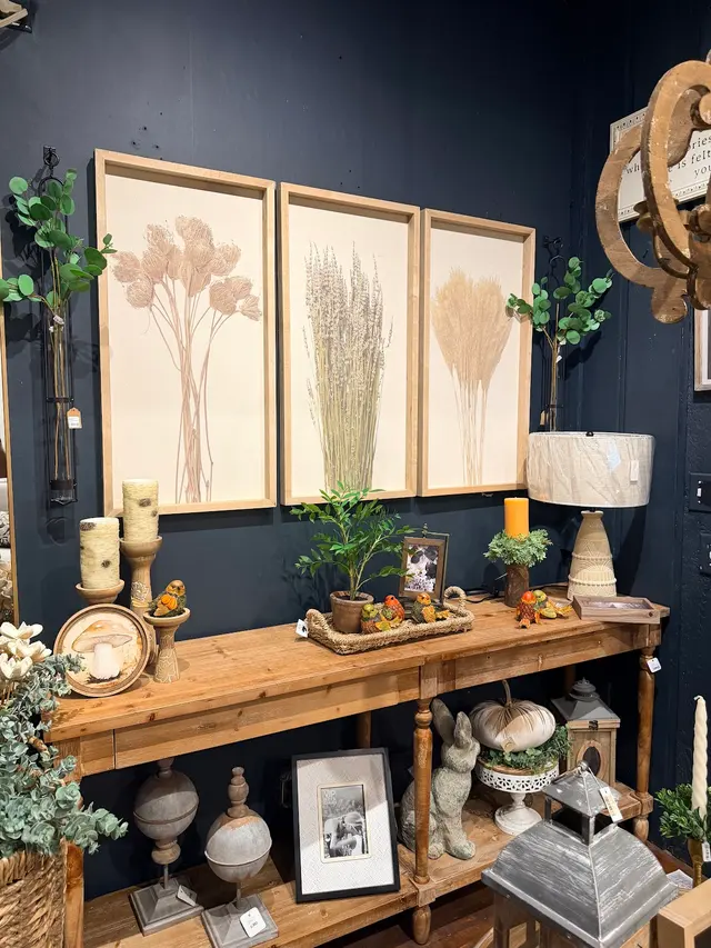 Rustic and Reclaimed Market — photo from the business 5