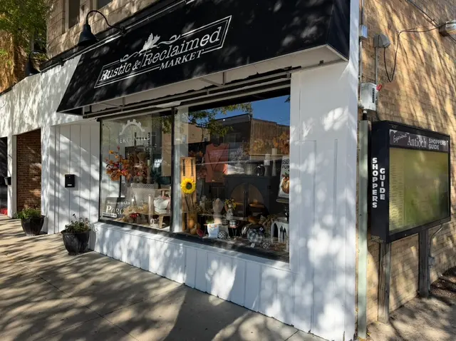 Rustic and Reclaimed Market — photo from the business 4