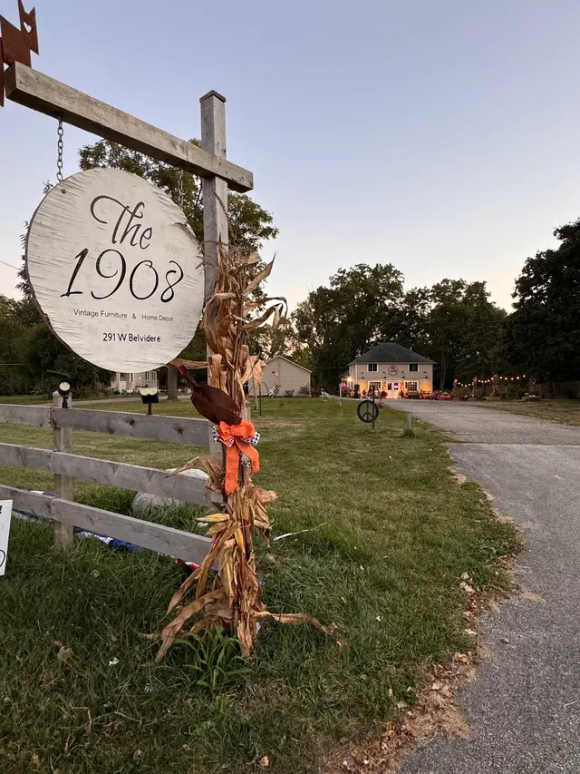 The 1908 Antiques, Gifts, Furniture Restoration — photo from the business 7