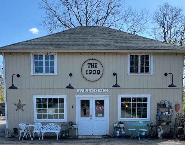 The 1908 Antiques, Gifts, Furniture Restoration — photo from the business 2
